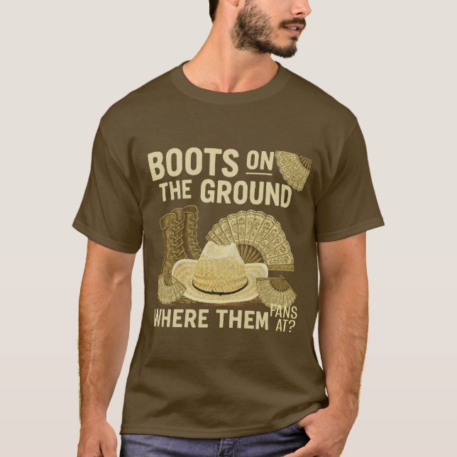 Camiseta Boots en el suelo (Anverso)
