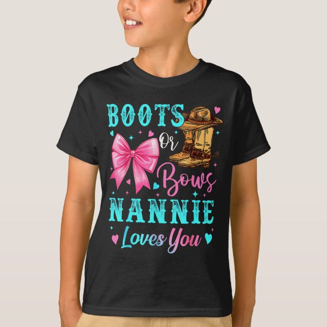 Camiseta Boots Or Bows Nannie Loves You Gender Reveal Famil (Anverso)