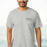 Camiseta Bordada Customized t-shirt for husband<br><div class="desc">A customized t-shirt for the husband,  a special outfit for the newlyweds' honeymoon,  a personalized t-shirt for couples,  engagement clothing,  a thoughtful wedding gift,  and a unique present for the groom can all make the celebration even more memorable.</div>