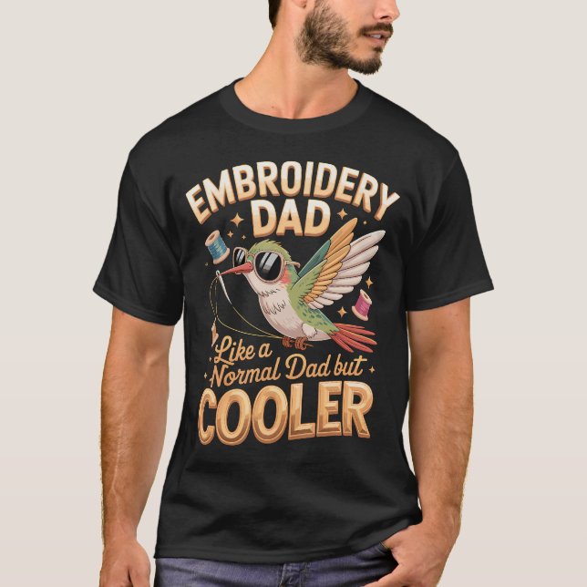 Camiseta Bordado Papá Como Un Papá Normal Pero (Anverso)