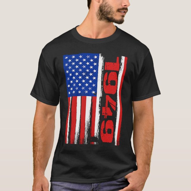 Camiseta Born in 1949 US Flag Patriotic Veterans Day 4th Of (Anverso)