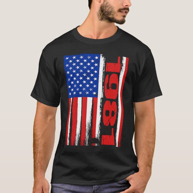 Camiseta Born in 1981 US Flag Patriotic Veterans Day 4th Of (Anverso)