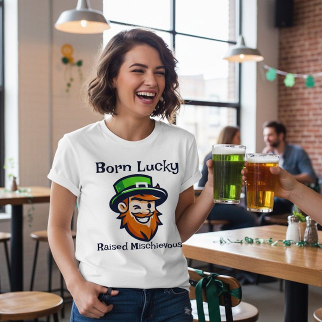 Camiseta Born Lucky - St Pratick's Day (Subido por el creador)