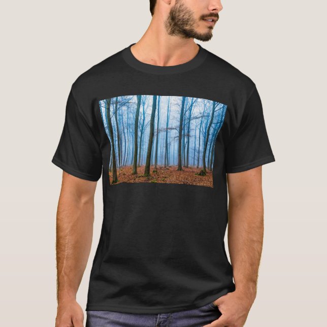 Camiseta Bosque mágico en la niebla en azul y naranja (Anverso)