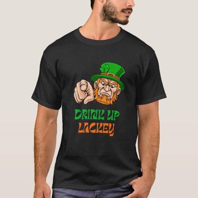 Camiseta Boss Leprechaun Says Drink Up Lackey and Pointing  (Anverso)