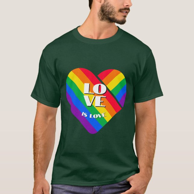 Camiseta botón Orgullo Corazón Arcoiris (Anverso)