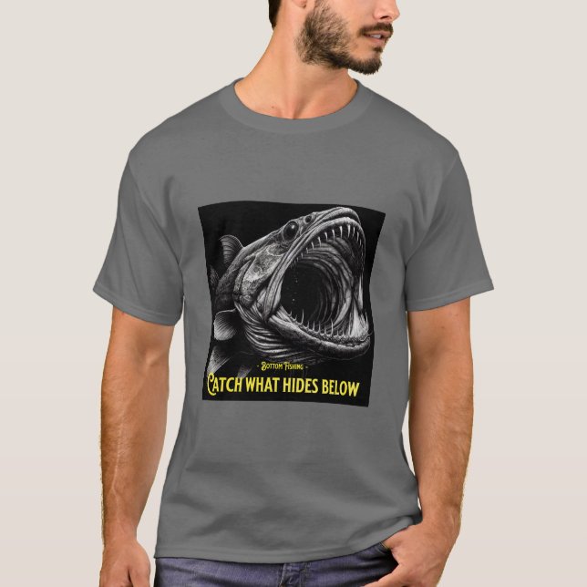 Camiseta Bottom Fishing Catch what hides below (Anverso)