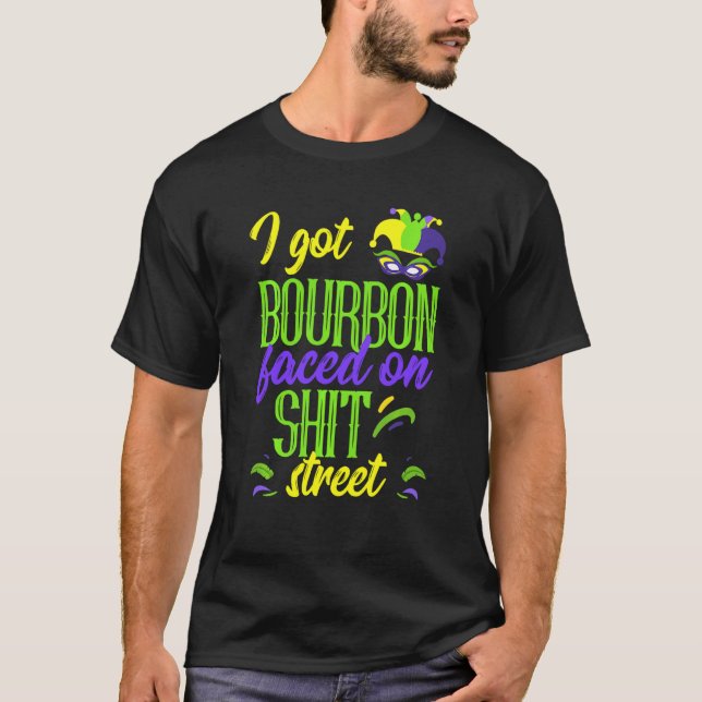Camiseta Bourbon Facing Street Drinking Mardi Gras Parade C (Anverso)