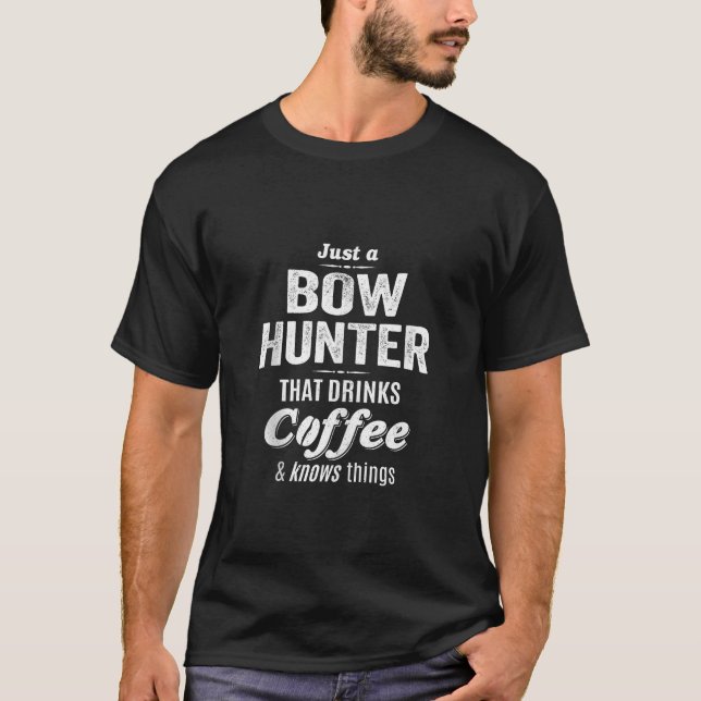 Camiseta Bow Hunter, Cazadora Graciosa De Café (Anverso)