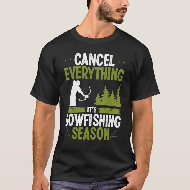 Camiseta Bowfishing Season Airboat Fisherman Bow Hunter Bow (Anverso)