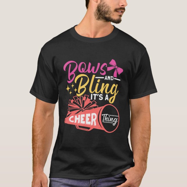 Camiseta Bows Y Bling It A CheerLeader Ths (Anverso)