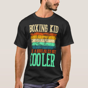 Camiseta Boxear A Un Niño Como Un Rumbo De Lucha De Guantes