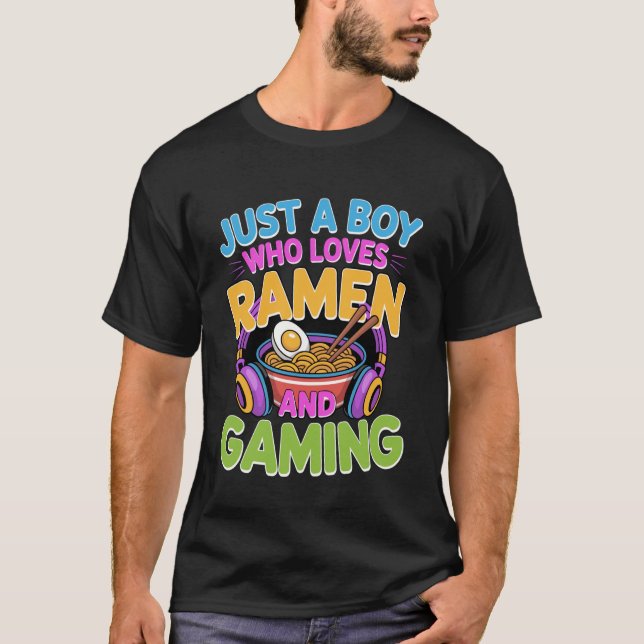 Camiseta Boy Loves Ramen and Gaming Kawaii Gamer Noodle (Anverso)