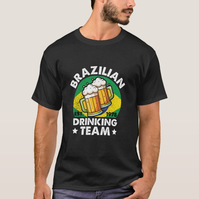 Camiseta Brasil: Bebiendo divertida cerveza de bandera bras (Anverso)