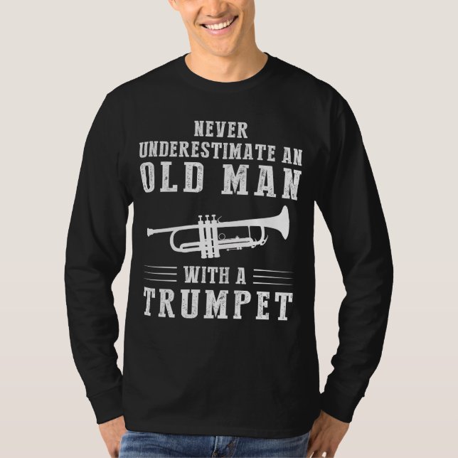 Camiseta Brass Maestro: Nunca subestimes a un anciano con (Anverso)