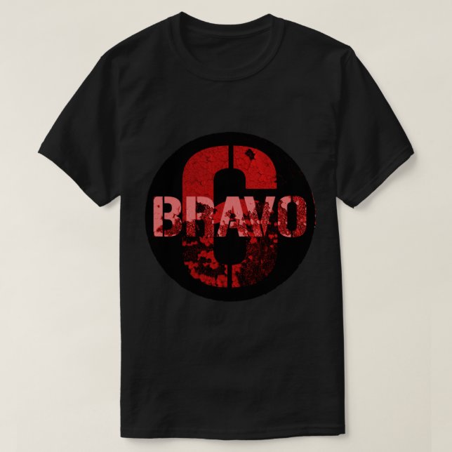Camiseta Bravo 6 Oscuro - Niebla Roja - Airsoft Loadout (Diseño del anverso)