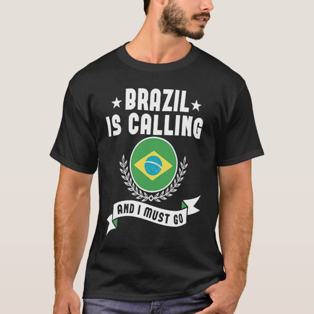 Camiseta Brazil Is Calling And I Must Go Souvenirs Brazilia (Anverso)