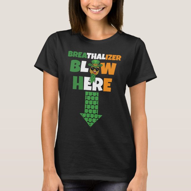 Camiseta Breathalizer Blow Here St Patricks Day Pineapple S (Anverso)