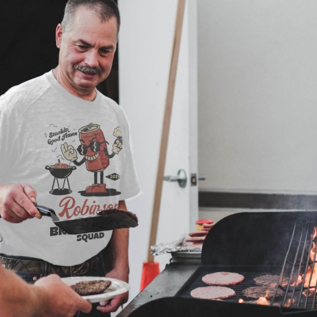 Camiseta Breve Y BBQ Squad Funny Barbeque Family Personaliz (Brews And BBQ Squad Funny Barbeque Family Custom T-Shirt)