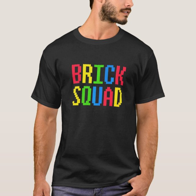 Camiseta Bricks Squad Toy Store Trip Gamer Garage Sal (Anverso)