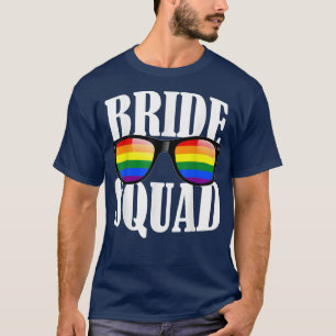 Camiseta Bride Squad Costume LGBT Pride Rainbow Flag Bachel