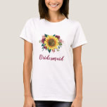 Camiseta Bridesmaid Floral Sunflower Borgoña Rosa Boda<br><div class="desc">Esta camiseta de la dama de honor presenta un diseño floral de acuarela con girasol y rosas de Borgoña. Personalízalo con tu propio texto. Hay productos que coinciden. Visite nuestra tienda o vea nuestras páginas de colección para ver el rango completo.</div>