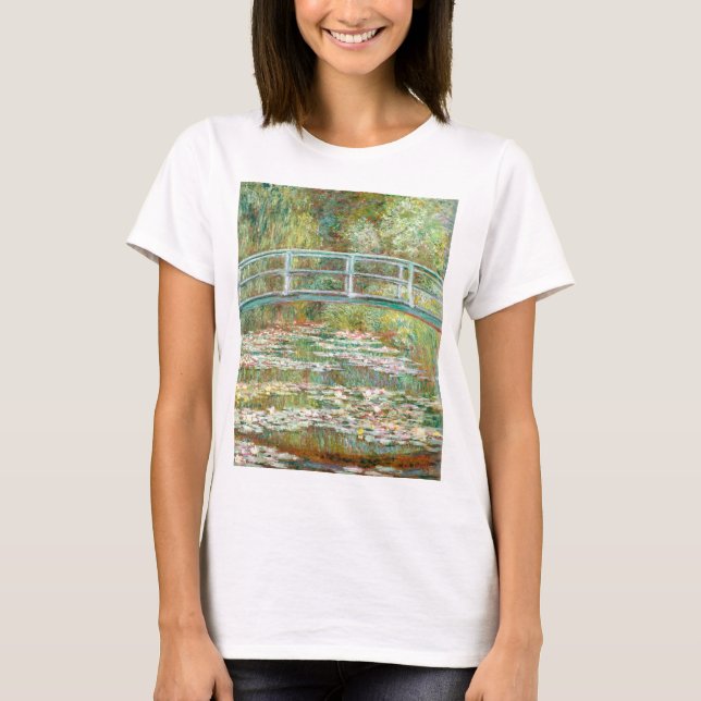 Camiseta Bridge over a Pond of Water Lilies by Claude Monet (Anverso)