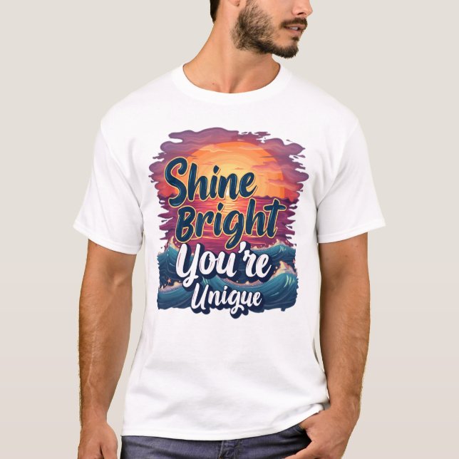 Camiseta "¡Brilla brillante, eres único!" Sunset Ocean Tee (Anverso)