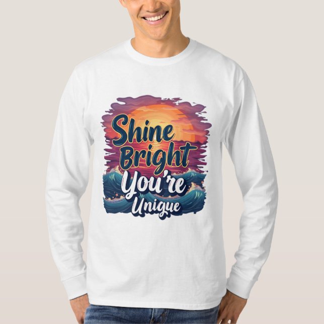 Camiseta "¡Brilla brillante, eres único!" Sunset Ocean Tee (Anverso)
