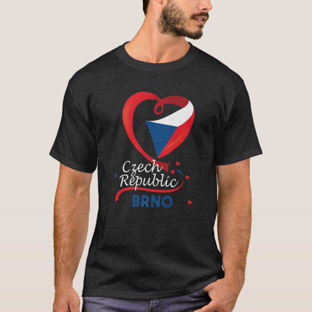 Camiseta Brno República Checa Bandera Del Corazón Cubierta  (Anverso)