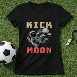 Camiseta Broma de astronauta pateando la luna de fútbol esp