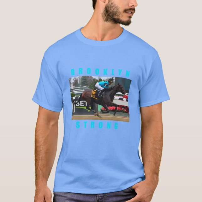 Camiseta Brooklyn Strong Horseracing Blue (Anverso)