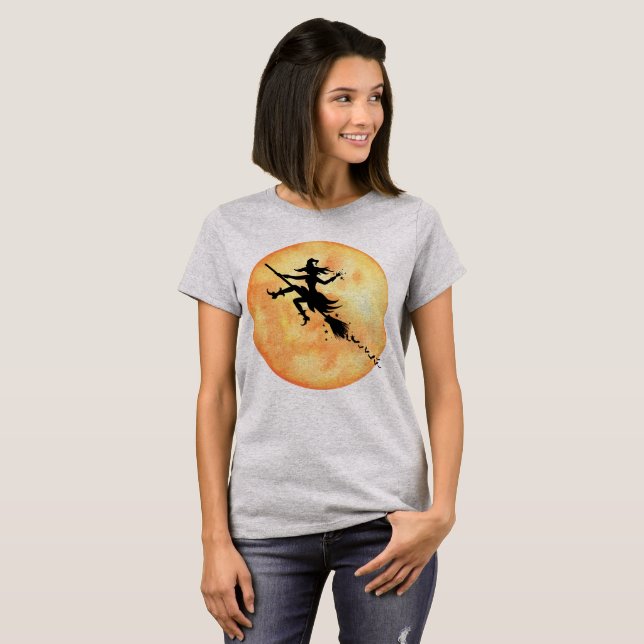 Camiseta Bruja de Halloween en la sala (Anverso completo)