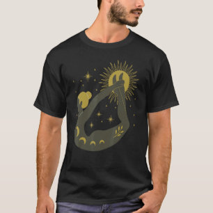 Camiseta Bruja de Yoga Mística Cósmica Esotérica Halloween