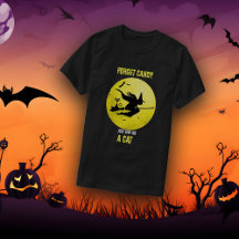 Bruja en la habitación con gato