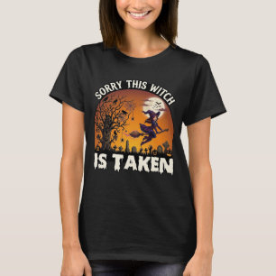 Camiseta Bruja Es Tomada Escoba Árbol Cementerio Halloween_