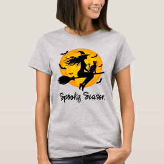 Camiseta Bruja y gato negro volando a través de la luna lle