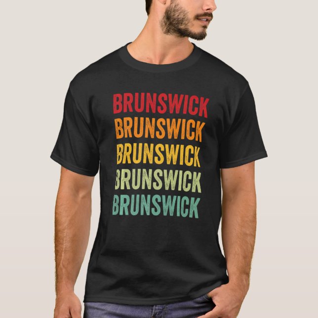 Camiseta Brunswick County Virginia Rainbow Text (Anverso)