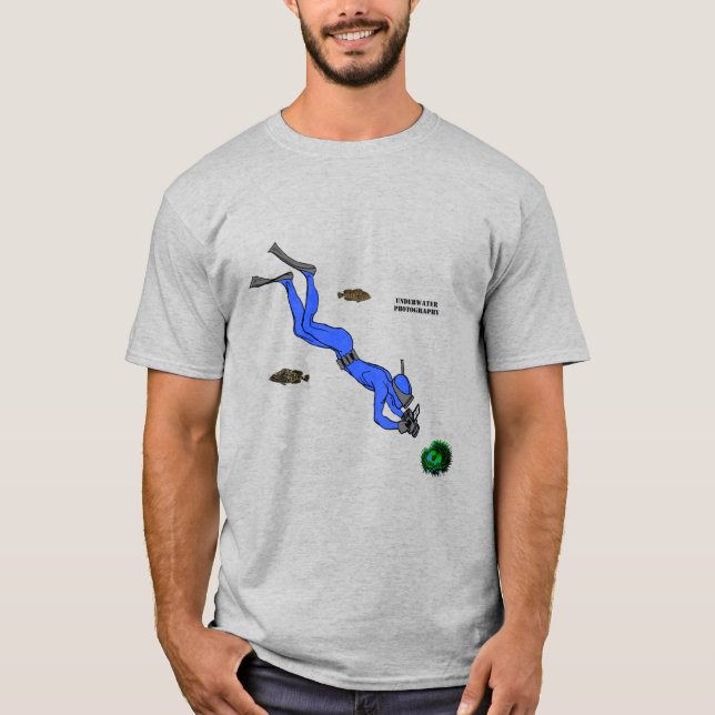 Camiseta Buceador de época fotografiando un anémono submari (Anverso)