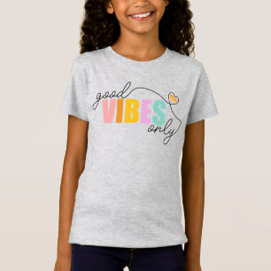 Camiseta Buenos vibraciones solo corazón arcoiris