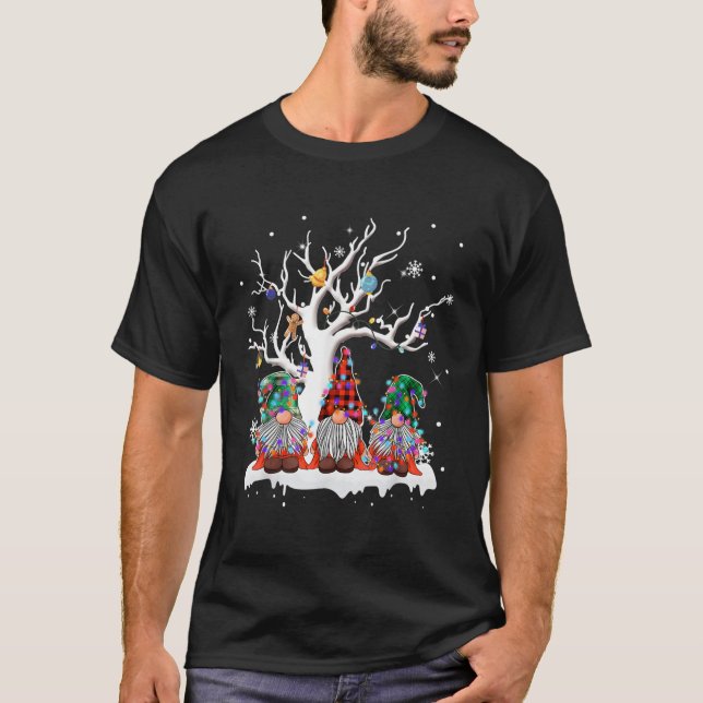 Camiseta Búfalo de gnomo lindo con luz de árbol de Navidad  (Anverso)