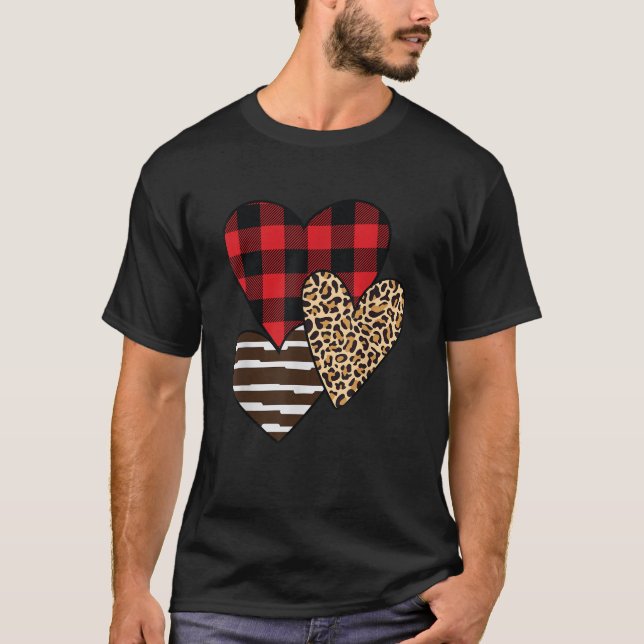 Camiseta Búfalo rojo plaid Leopard Heart Happy Valentine (Anverso)
