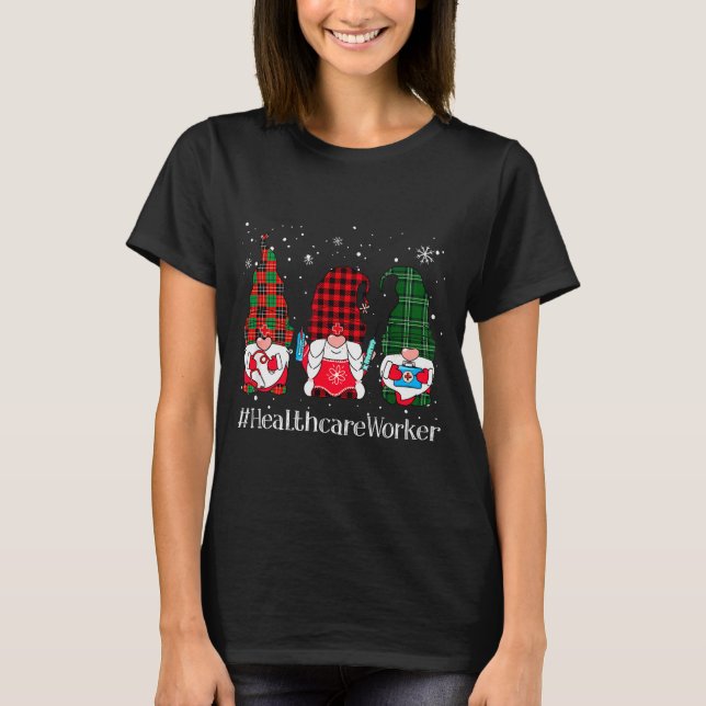 Camiseta Buffalo Plaid Gnome Healthcare Worker Nurse Christ (Anverso)
