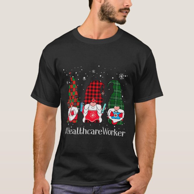 Camiseta Buffalo Plaid Gnome Healthcare Worker Nurse Christ (Anverso)