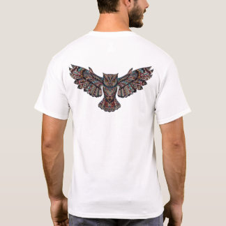 Camiseta Búho tribal colorido del vuelo