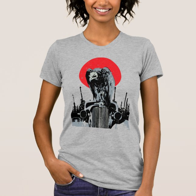 Camiseta Buitre en Coche Antiguo con Sol Rojo (Anverso)