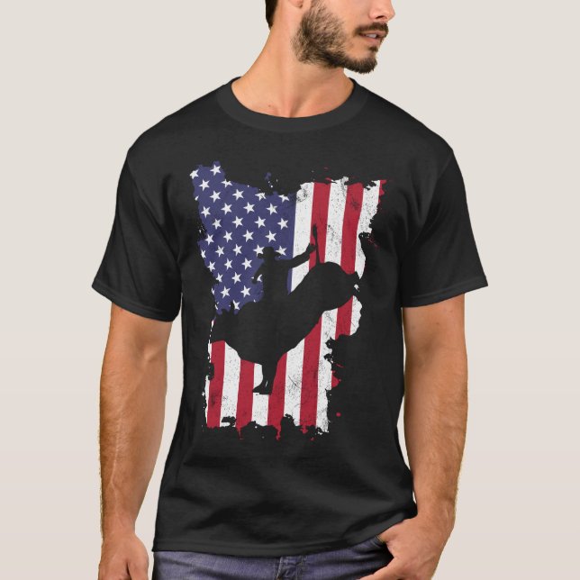 Camiseta Bull Riding Rodeo Cowboy Bandera Estadounidense 4  (Anverso)