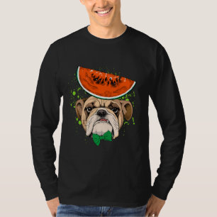 Camiseta Bulldog gracioso usando Gorra de fruta de sandía