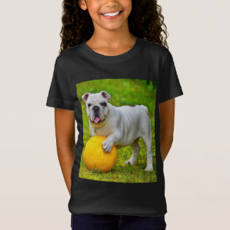 Camiseta Bulldog inglés lindo Bulldog de baloncesto con reg
