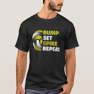 Camiseta Bump Set Spike Repetir Gameday de Voleibol Dorado